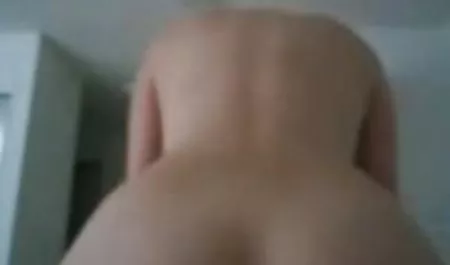 Pierwsze xxx cipka dwa obcych lesbijki