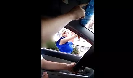 Dżinsy skinny czerni i sex ze zwierzętami xxx bieli jest bardzo trudne