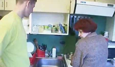 Głowa xxx seks xx pary dziewczyny małe piersi i zarośnięty i duże